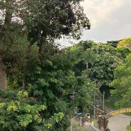 Floral Homestay Thekkady Buitenkant foto