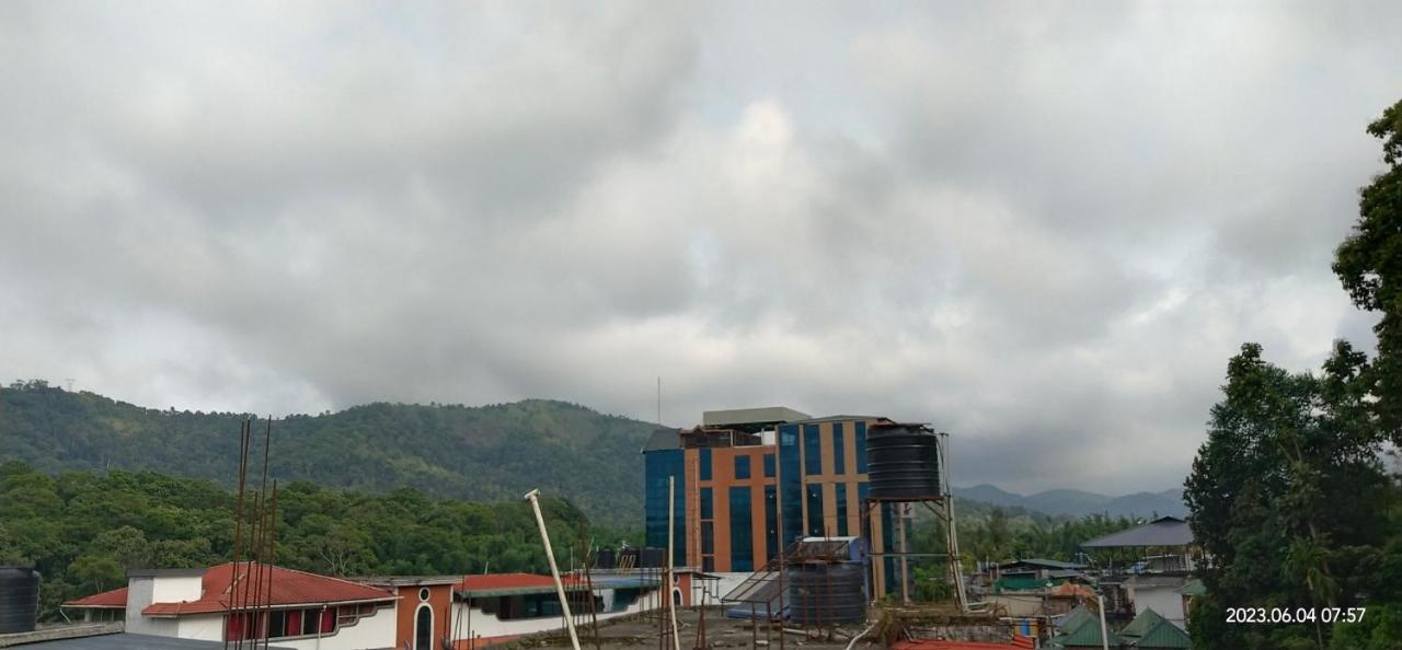 Floral Homestay Thekkady Buitenkant foto