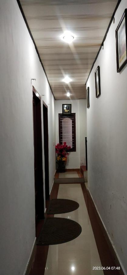 Floral Homestay Thekkady Buitenkant foto